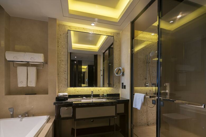 Grand Skylight International Hotel