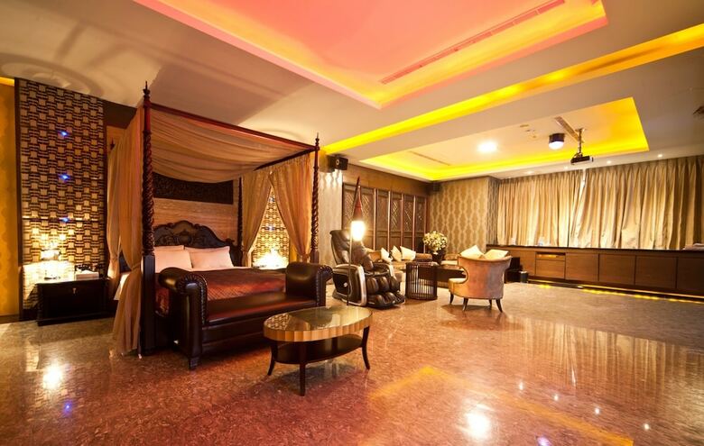 Hotel Orient Luxury Villa Motel
