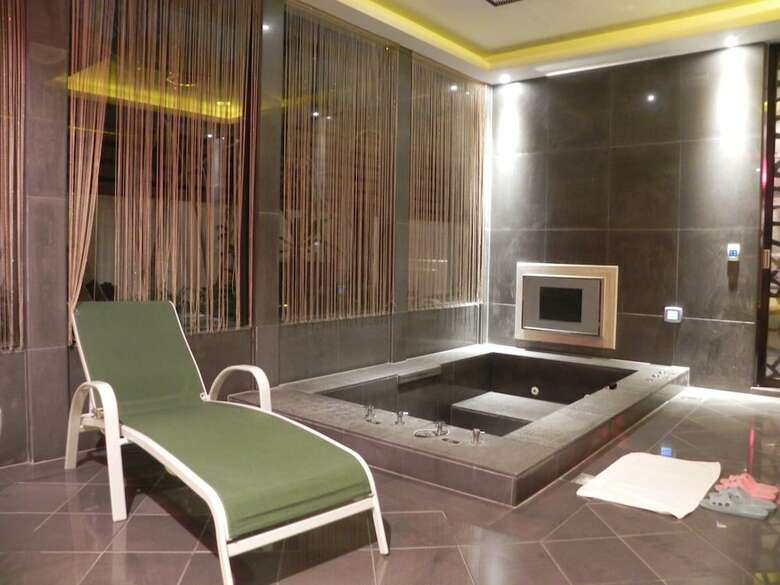 Hotel Orient Luxury Villa Motel