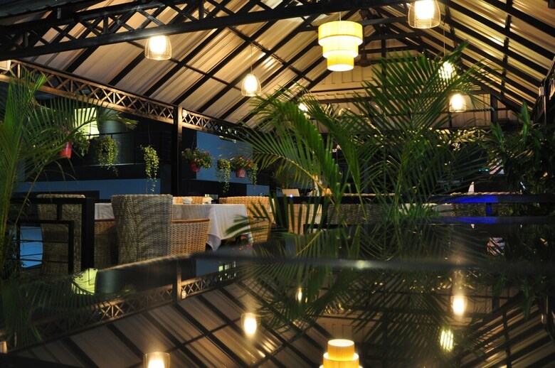 Hostal Feliz Hostel Cafe & Bar