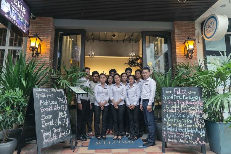 Hostal Feliz Hostel Cafe & Bar