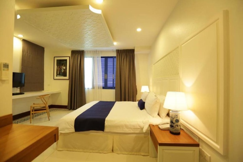 Nandha Hotel