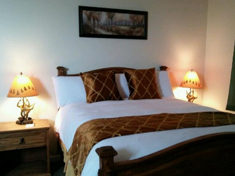 Bed & Breakfast Inn At Deer Creek Winery