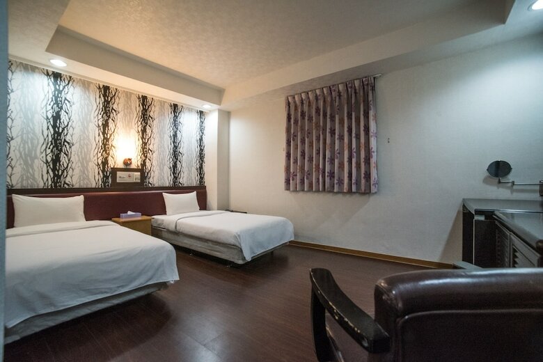 Wl Hotel