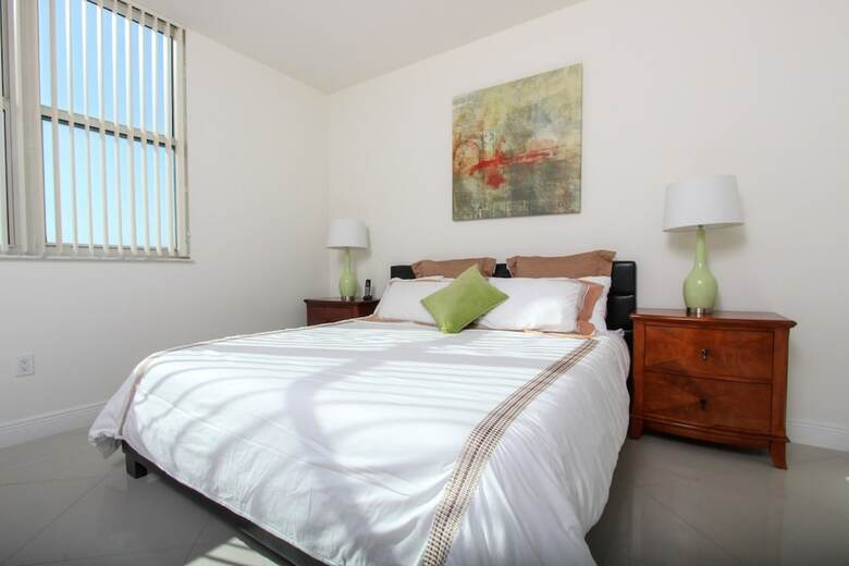 Global Luxury Suites At One Broadway