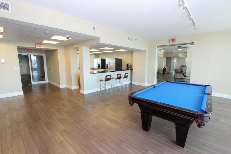 Global Luxury Suites At One Broadway
