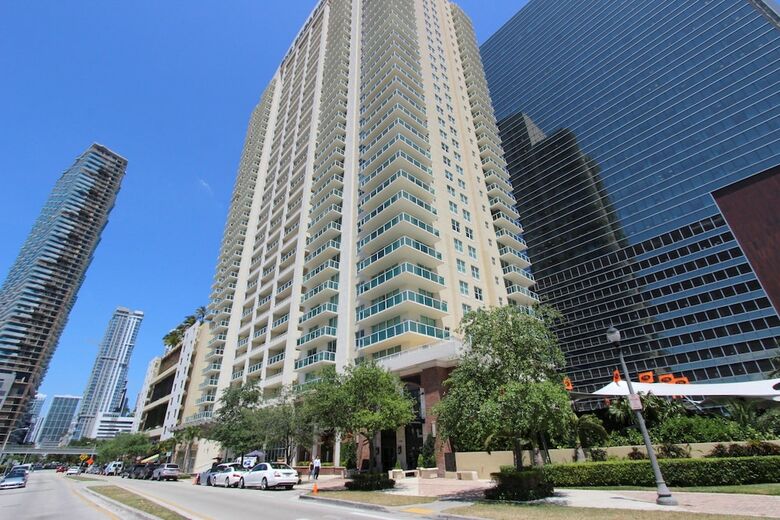 Global Luxury Suites At One Broadway