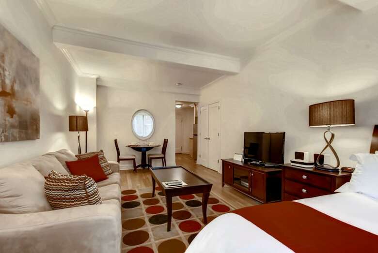 Global Luxury Suites At One Broadway