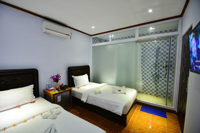 Woodland Hotel