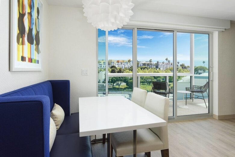 Hotel Courtyard By Marriott Santa Monica