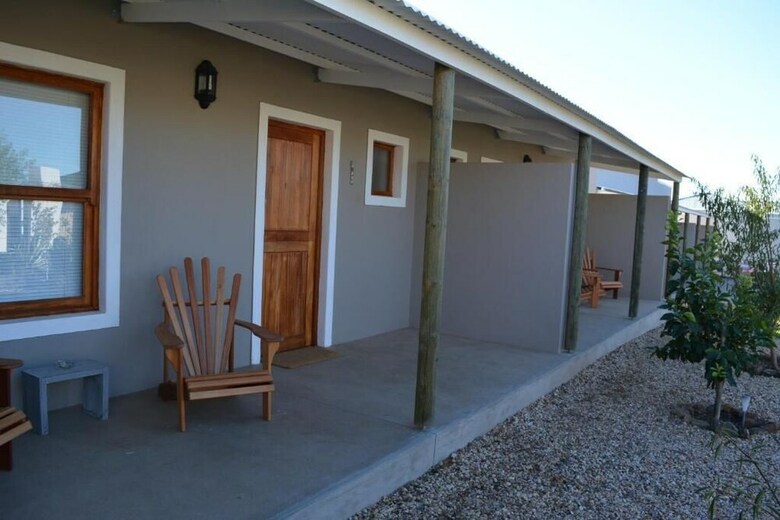 Bed & Breakfast Travellers Rest