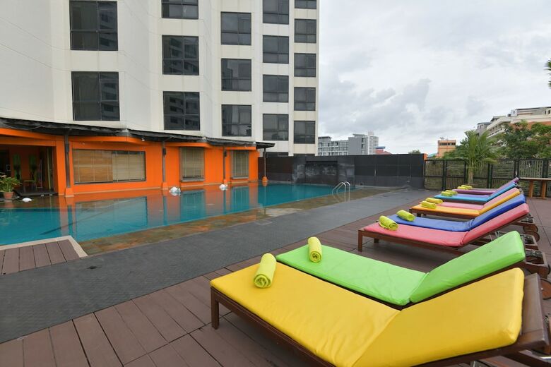 Hotel The Seasons Pattaya