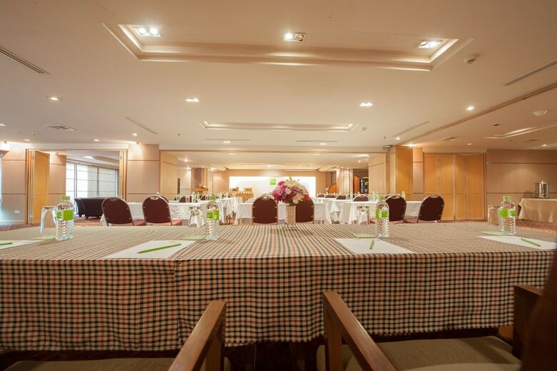 Hotel The Seasons Pattaya