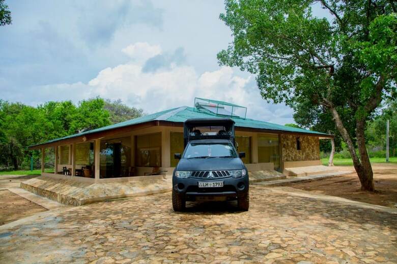Posada Yala Crocodile Park