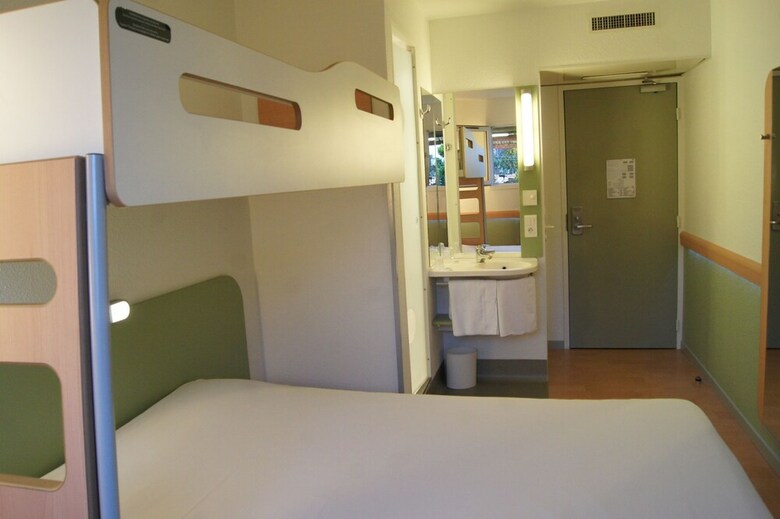 Hotel Ibis Budget Pau Est
