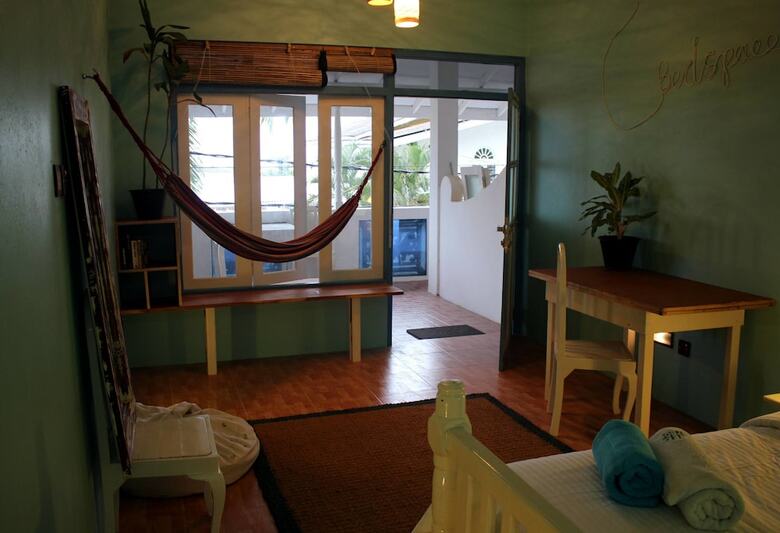 Hotel Bedspace Beach