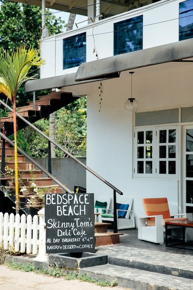Hotel Bedspace Beach
