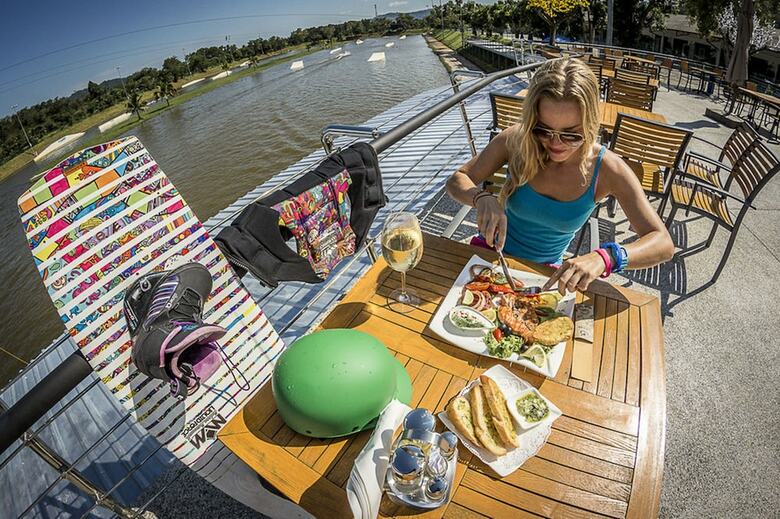 Hotel Phuket Wake Park Apartment