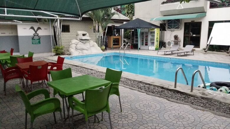 Ultimate Hotel