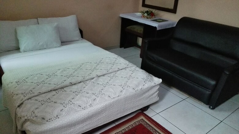 Ultimate Hotel