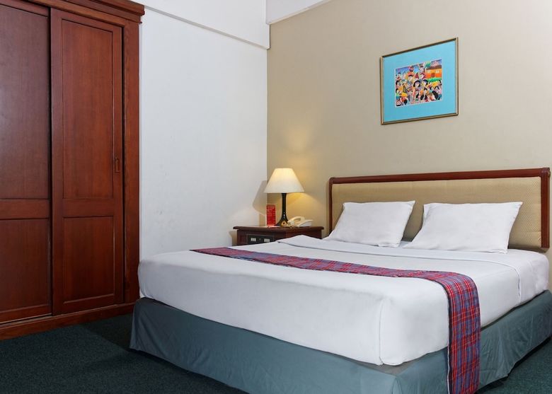 Paragon Gallery Hotel