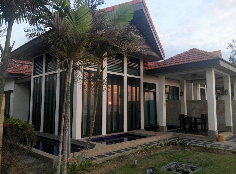 Apartamentos Sabah Beach Villas & Suites