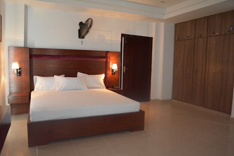 Posada Intellectual Inn - Bahria Town