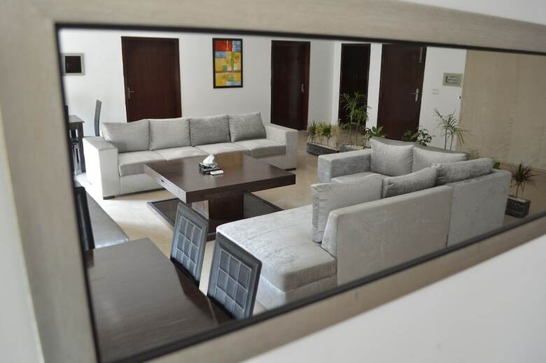 Posada Intellectual Inn - Bahria Town