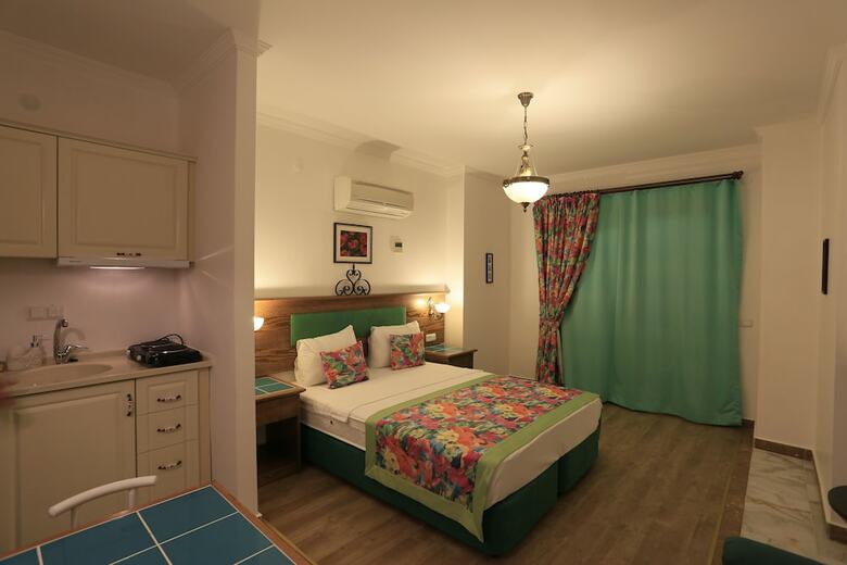 Kerme Ottoman G�kova Butik Hotel