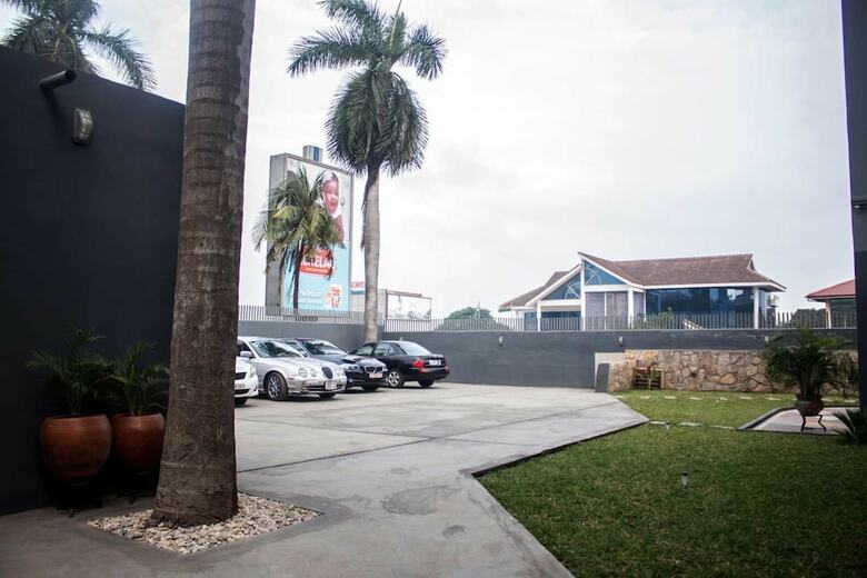 Hotel Manjaro Suites