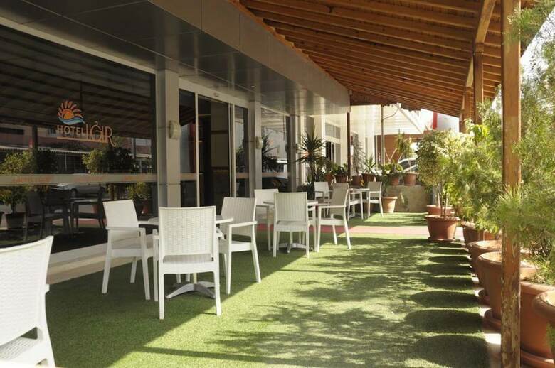 Ugur Hotel