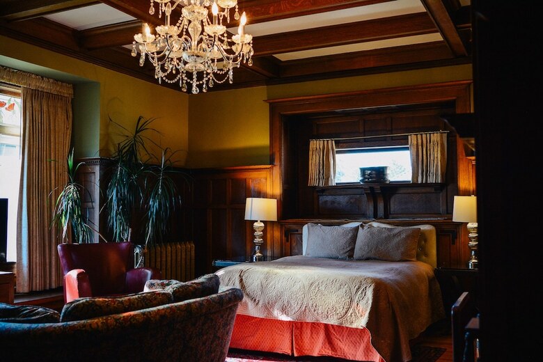 Dashwood Manor Seaside Bed & Breakfast