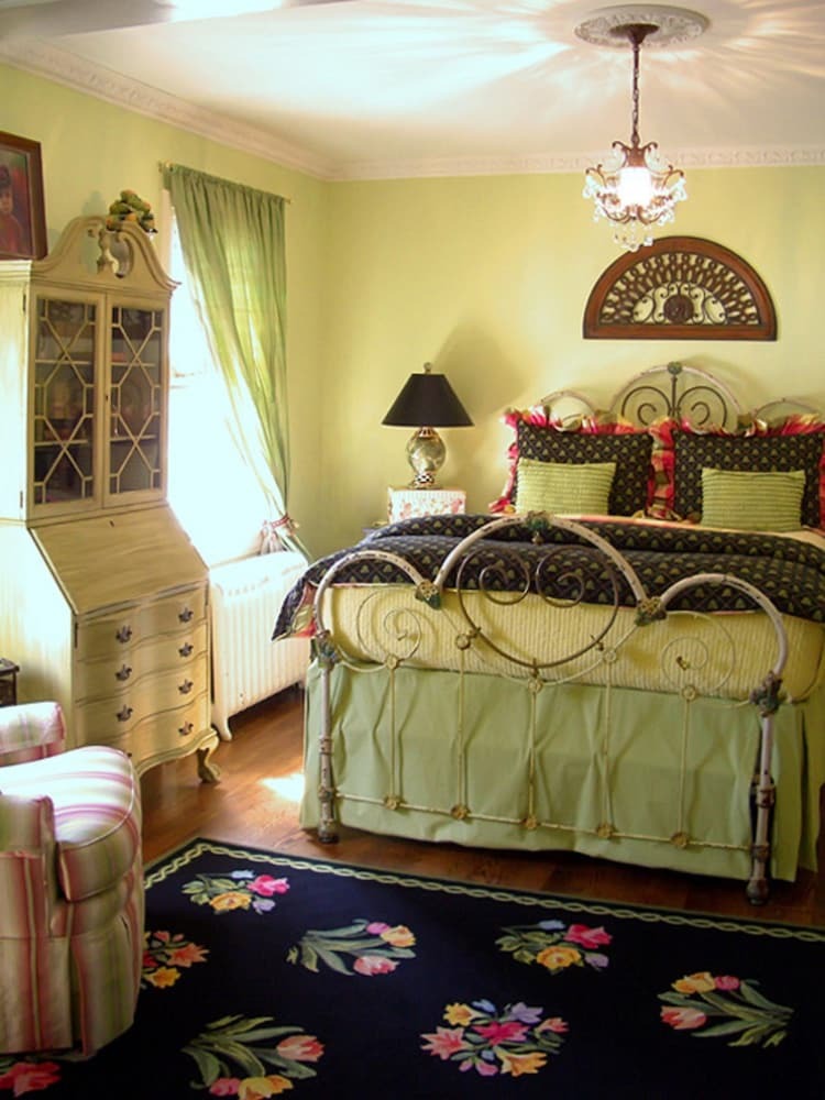 Bed & Breakfast 10 Fitch Luxurious Romantic Inn