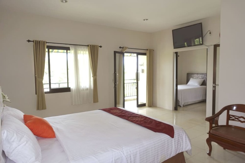 Hotel Tuban Torres Accommodation