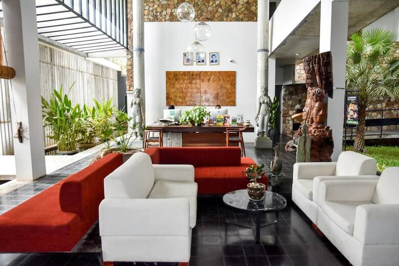 Hillocks Hotel & Spa