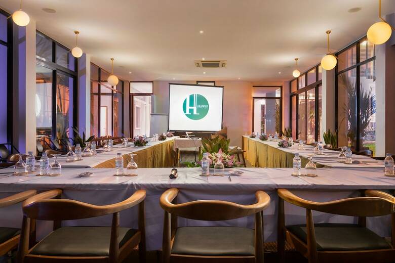 Hillocks Hotel & Spa