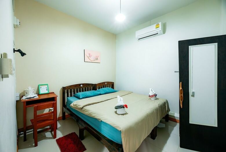 Hotel At Phra Sing