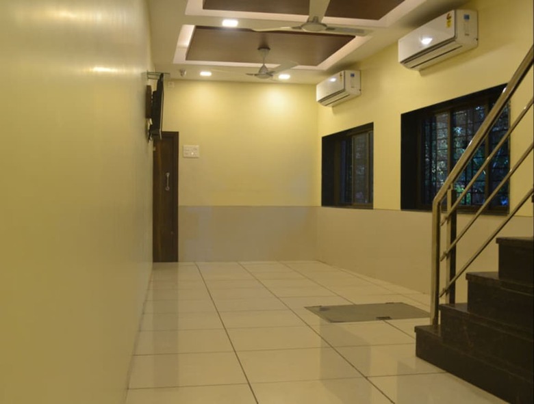 Hotel Airport Metro