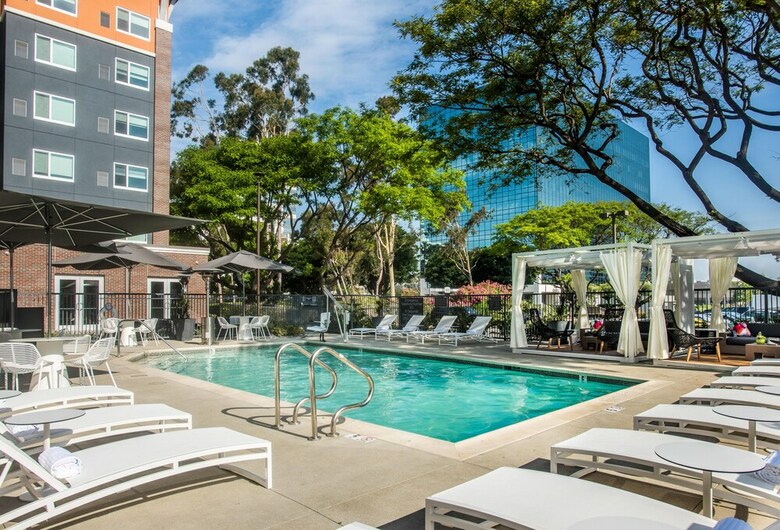 Cambria Hotel Lax