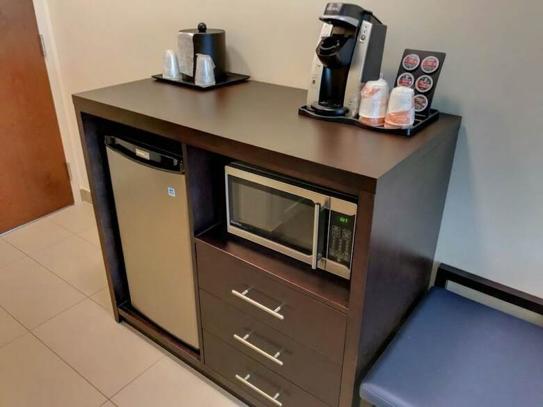Hotel Comfort Inn & Suites