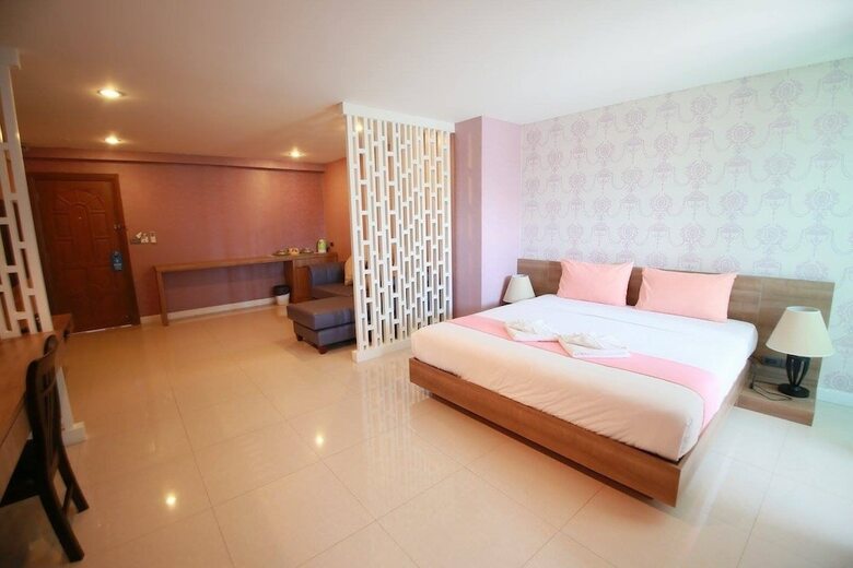 Pintree Service Apartment Pattaya