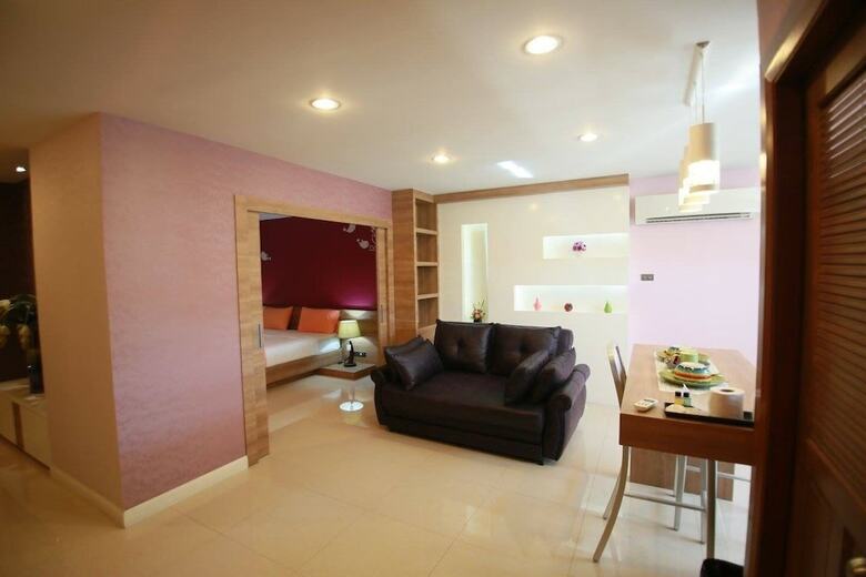 Pintree Service Apartment Pattaya