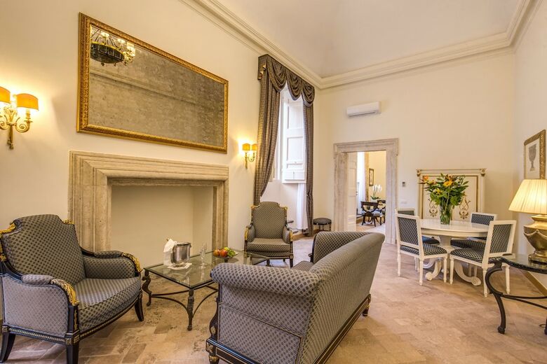 Hotel Eitch Borromini Palazzo Pamphilj