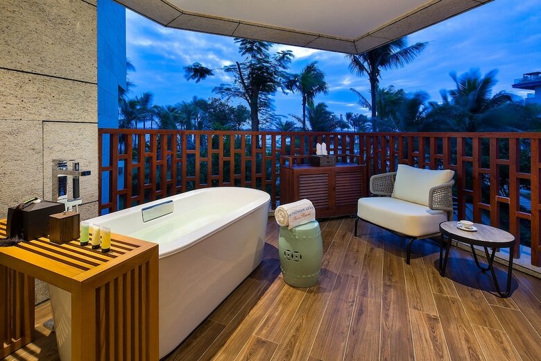 Hotel Wyndham Grand Plaza Royale Wenchang