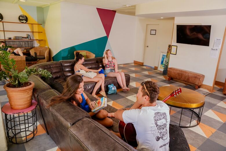 Hostal Bunk Backpackers Surfers Paradise - Hostel