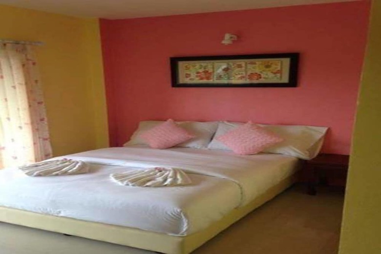 Hotel The Villa Khaopreedee