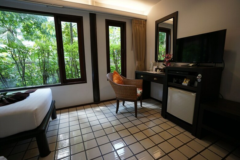 Hotel Baan Amphawa Resort & Spa