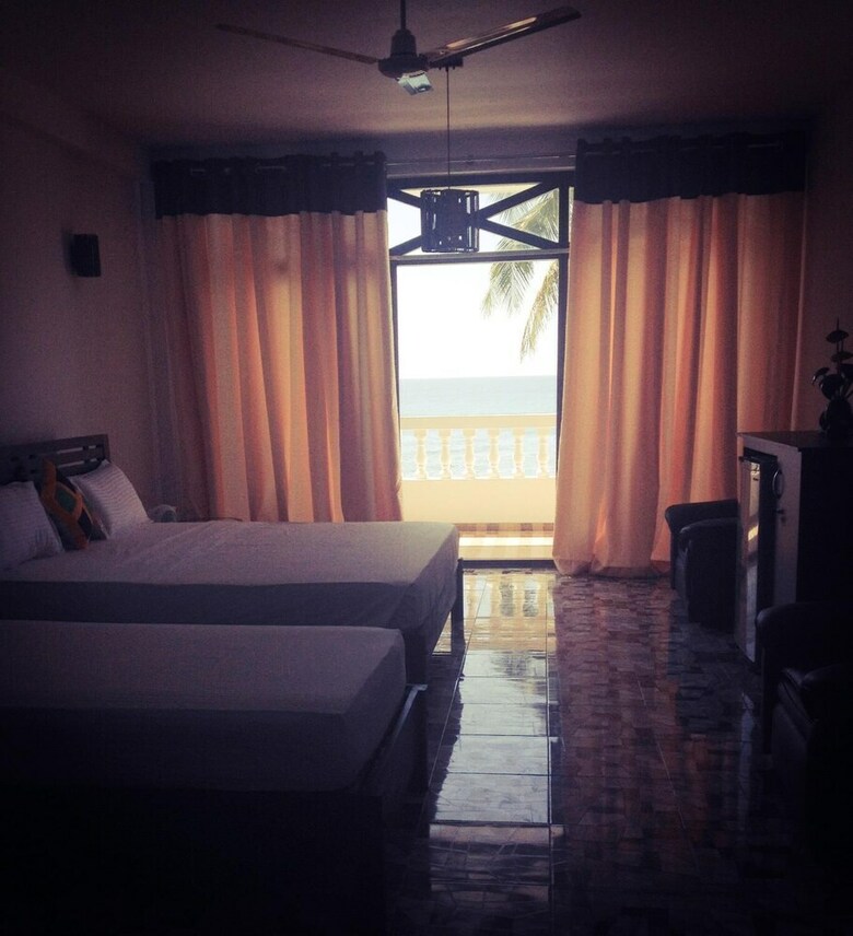 Hotel Mirissa Seastar