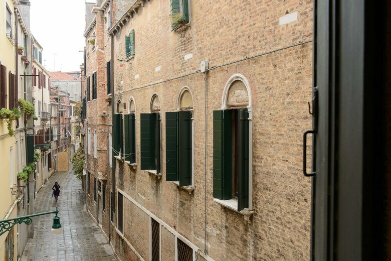 Joseph Apartments