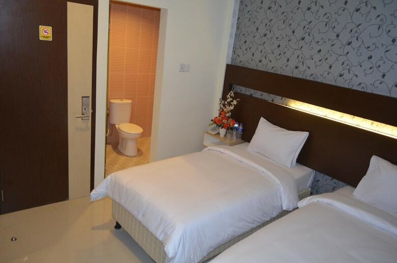 Hotel Atria Inn